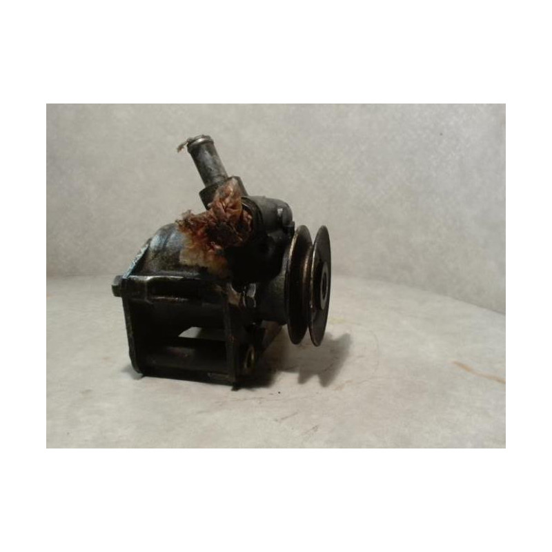 Pompe de direction PEUGEOT 205 PHASE 2 d’occasion