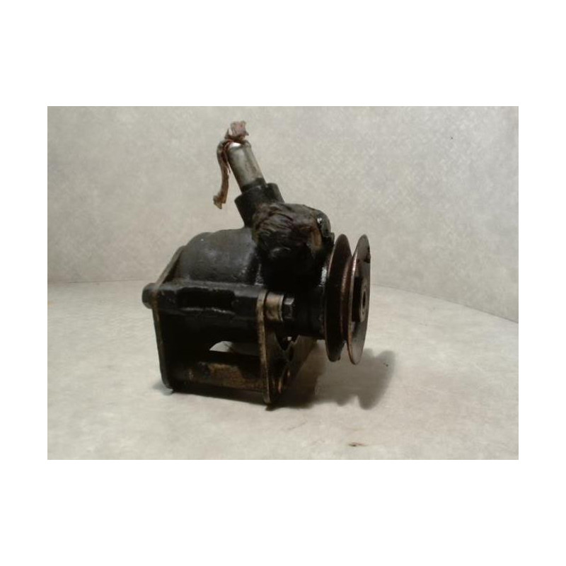 Pompe de direction PEUGEOT 205 PHASE 2 d’occasion