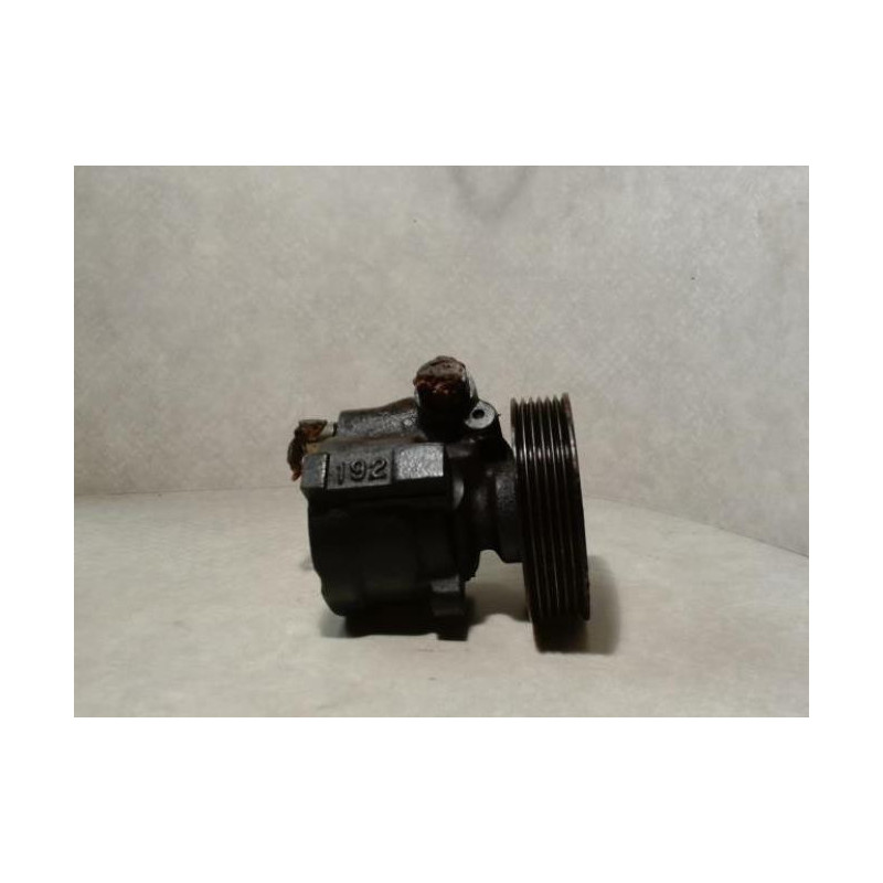 Pompe de direction RENAULT LAGUNA 1 PHASE 1 d’occasion