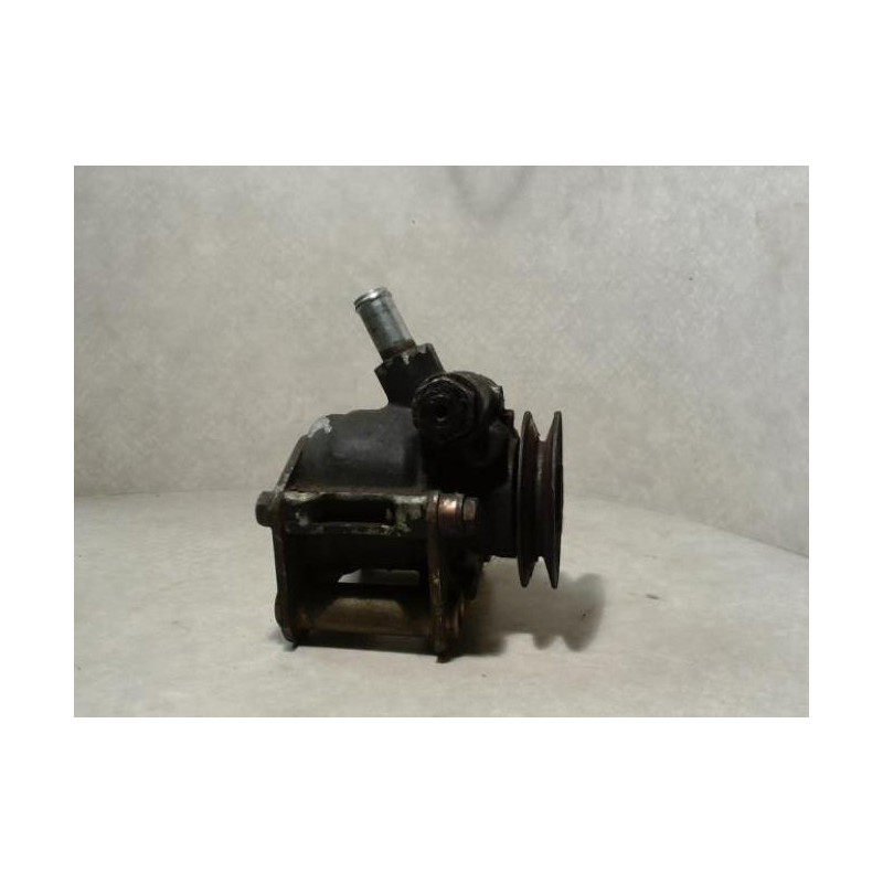 Pompe de direction PEUGEOT 205 PHASE 2 d’occasion