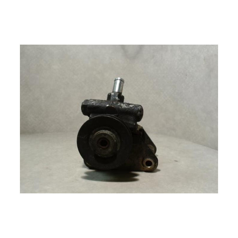 Pompe de direction PEUGEOT 205 PHASE 2 d’occasion