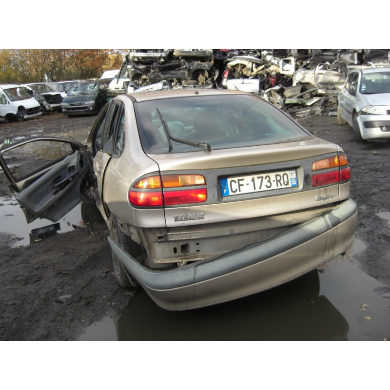 Pompe de direction RENAULT LAGUNA 1 PHASE 2 d’occasion