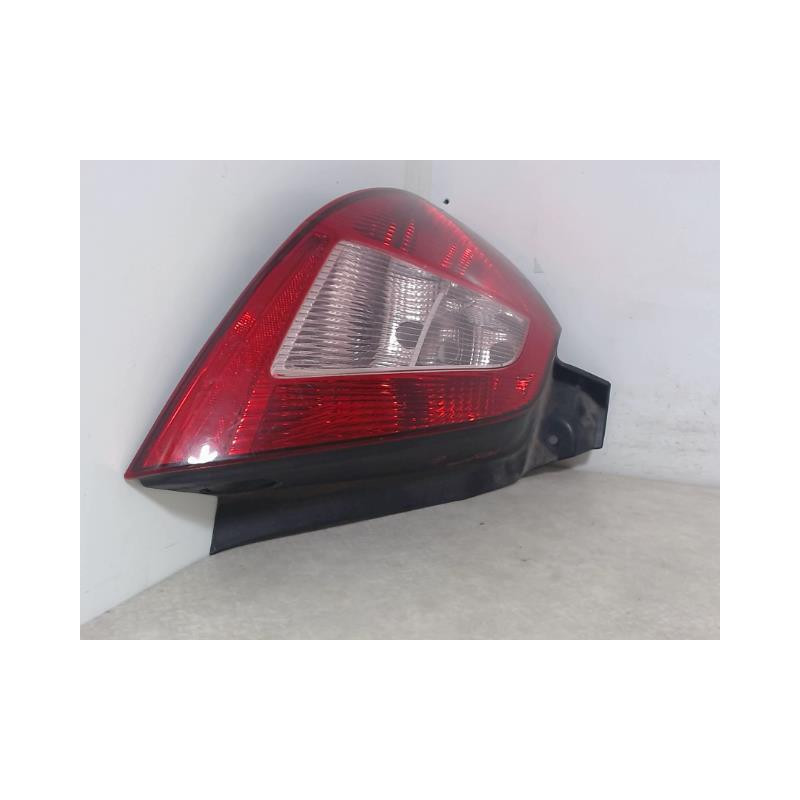 Feu arriere principal gauche (feux) RENAULT MEGANE 2 PHASE 2 d’occasion