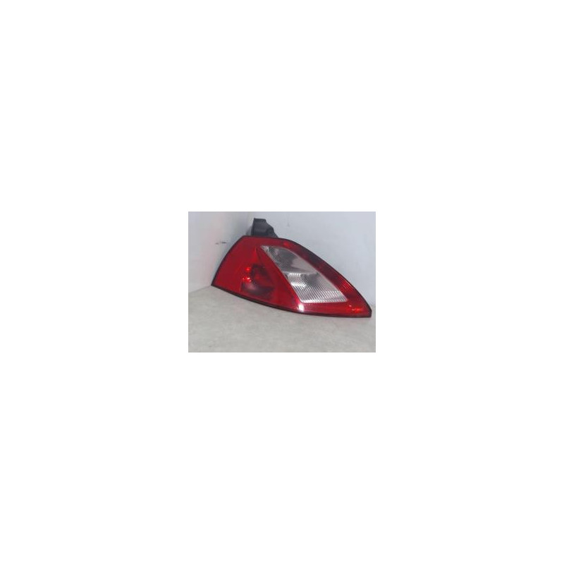 Feu arriere principal gauche (feux) RENAULT MEGANE 2 PHASE 1 d’occasion