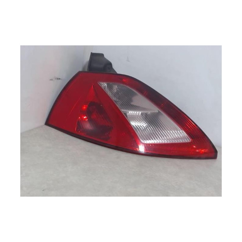 Feu arriere principal gauche (feux) RENAULT MEGANE 2 PHASE 1 d’occasion