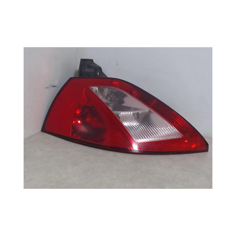 Feu arriere principal gauche (feux) RENAULT MEGANE 2 PHASE 1 d’occasion