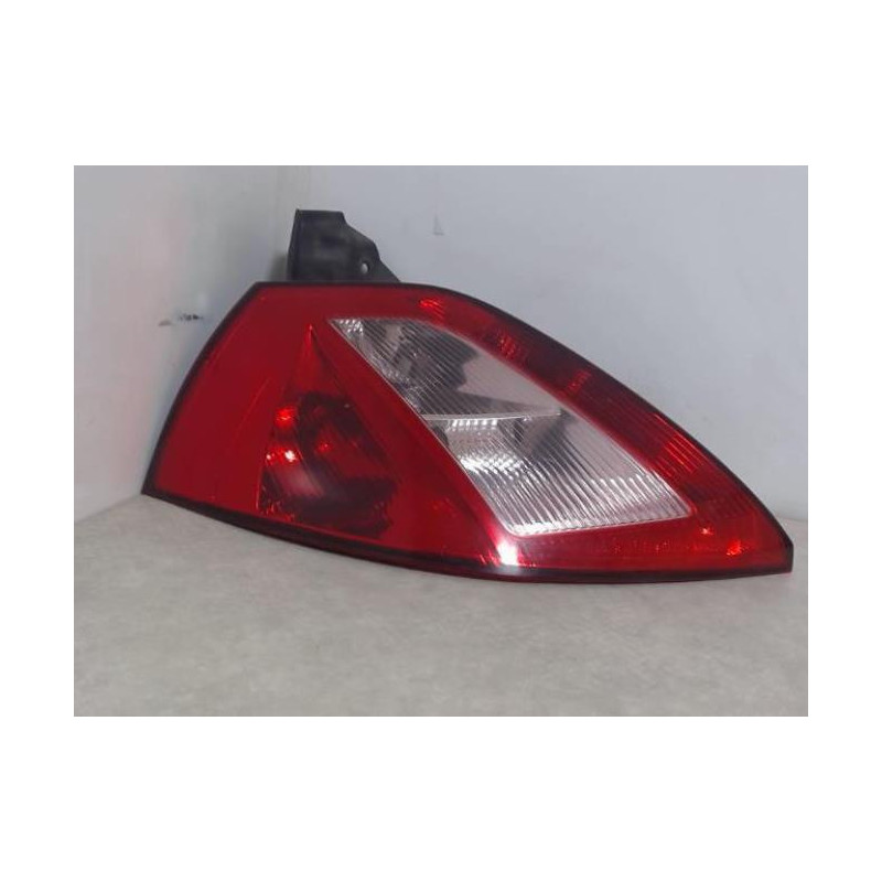 Feu arriere principal gauche (feux) RENAULT MEGANE 2 PHASE 1 d’occasion