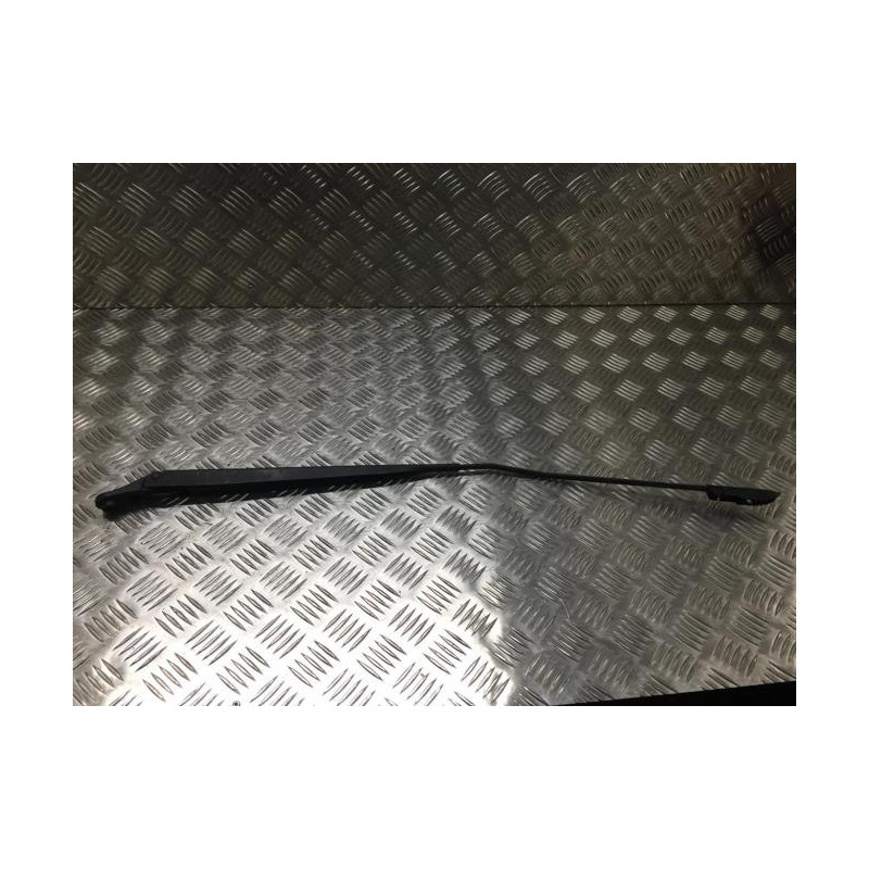 Bras essuie glace avant droit RENAULT CLIO 3 PHASE 1 d’occasion