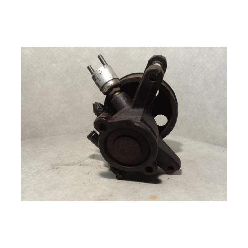 Pompe de direction TOYOTA COROLLA 8 d’occasion