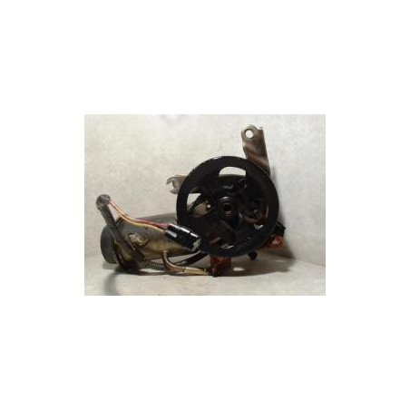 Pompe de direction TOYOTA YARIS VERSO PHASE 1 d’occasion