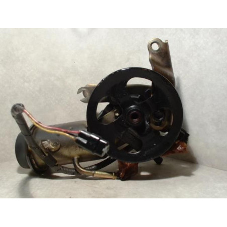 Pompe de direction TOYOTA YARIS VERSO PHASE 1 d’occasion