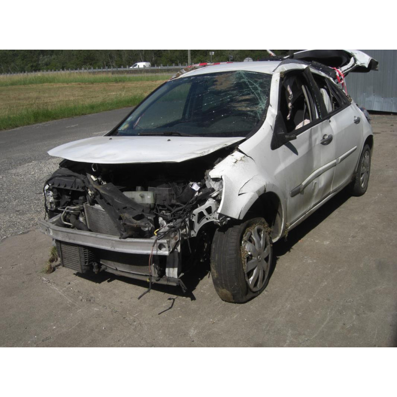 Platine feu arriere gauche RENAULT CLIO 3 PHASE 2 BREAK d’occasion