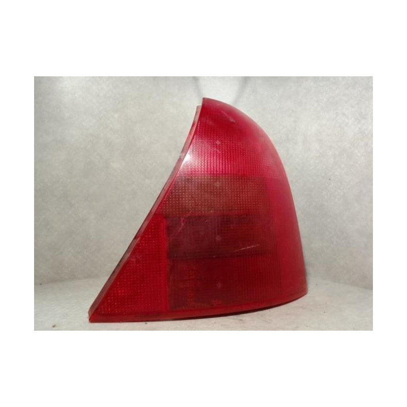 Feu arriere principal droit (feux) RENAULT CLIO 2 PHASE 1 d’occasion