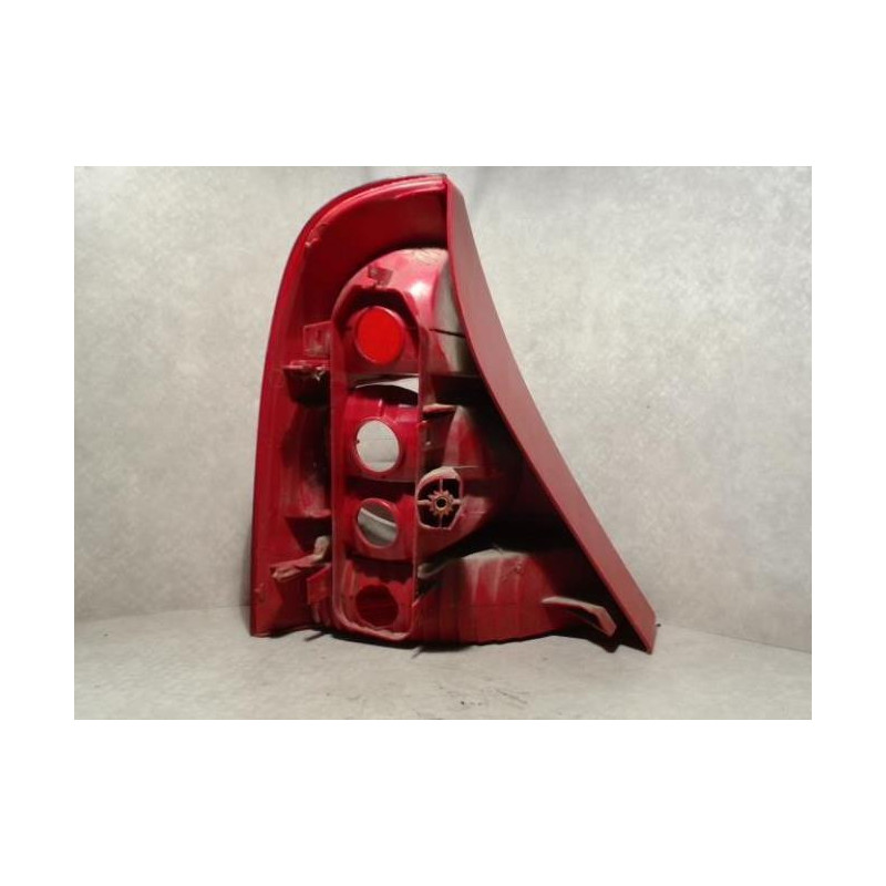 Feu arriere principal droit (feux) RENAULT CLIO 2 PHASE 2 d’occasion