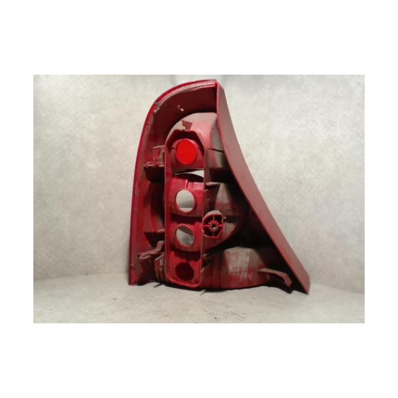 Feu arriere principal droit (feux) RENAULT CLIO 2 PHASE 2 d’occasion