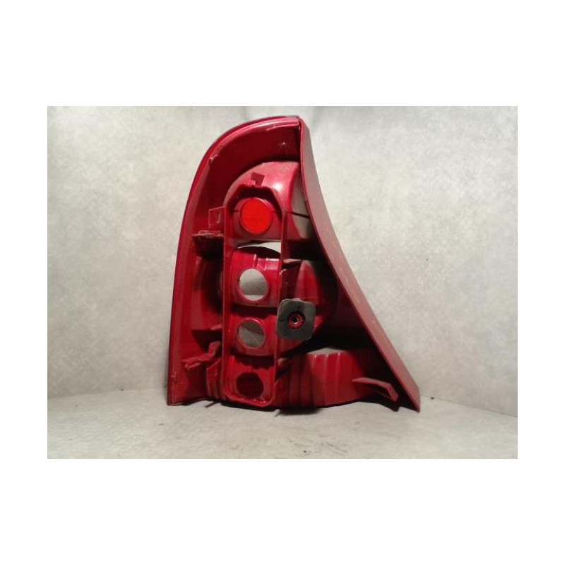 Feu arriere principal droit (feux) RENAULT CLIO 2 PHASE 2 d’occasion
