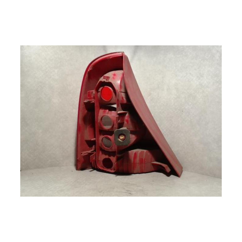 Feu arriere principal droit (feux) RENAULT CLIO 2 PHASE 2 d’occasion