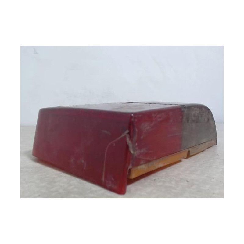 Cabochon arriere droit PEUGEOT 205 PHASE 2 d’occasion