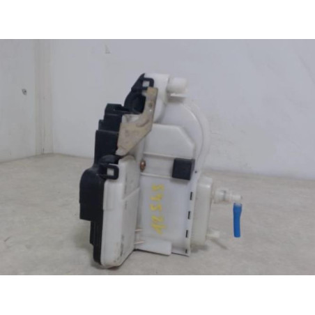 Serrure avant droit VOLKSWAGEN POLO 3 PHASE 1 d’occasion