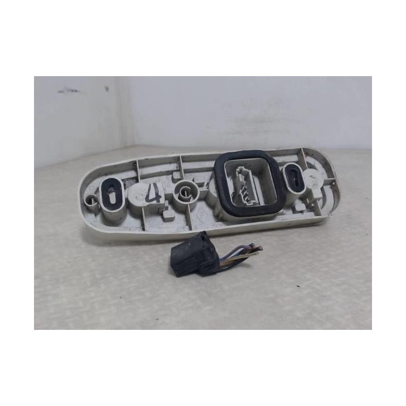 Platine feu arriere droit RENAULT TWINGO 1 PHASE 1 d’occasion