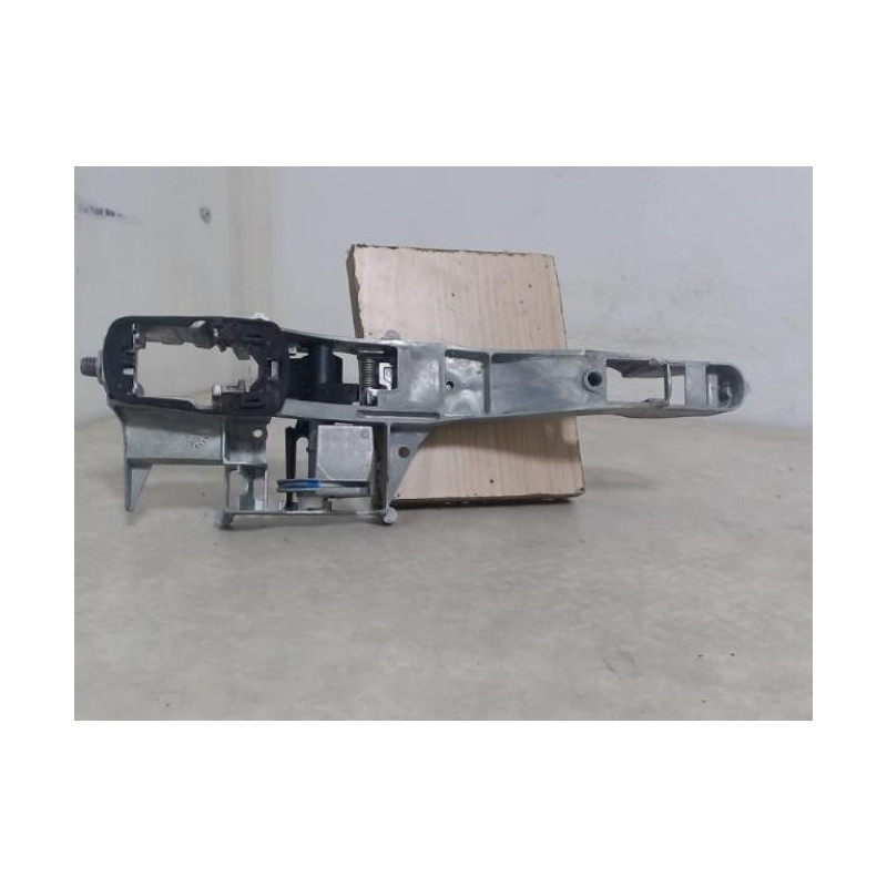 Support poignee porte avant gauche PEUGEOT 2008 1 PHASE 1 d’occasion