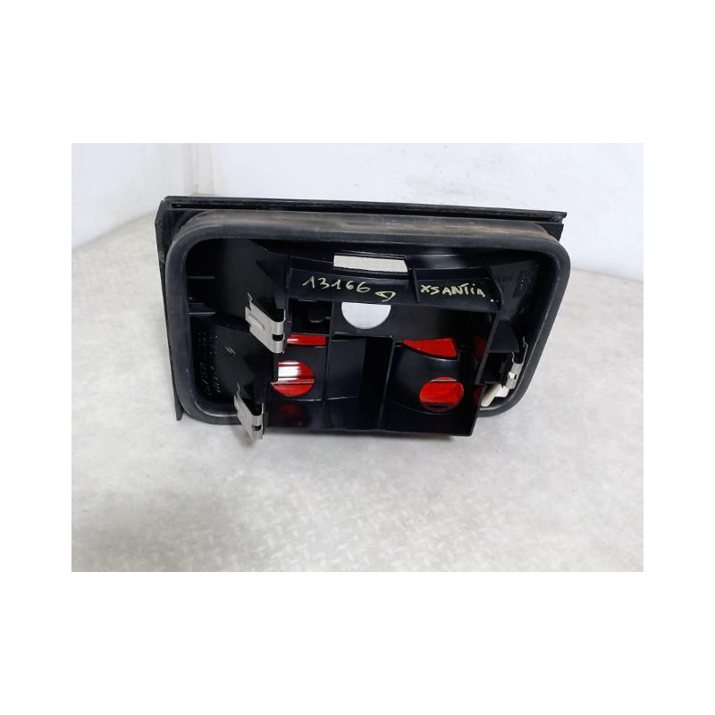 Feu arriere secondaire droit (feux) CITROEN XANTIA PHASE 2 d’occasion