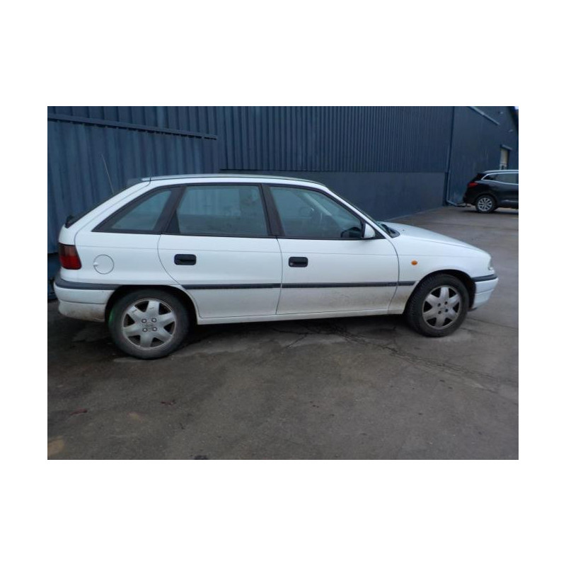 Feu arriere principal droit (feux) OPEL ASTRA F PHASE 2 d’occasion