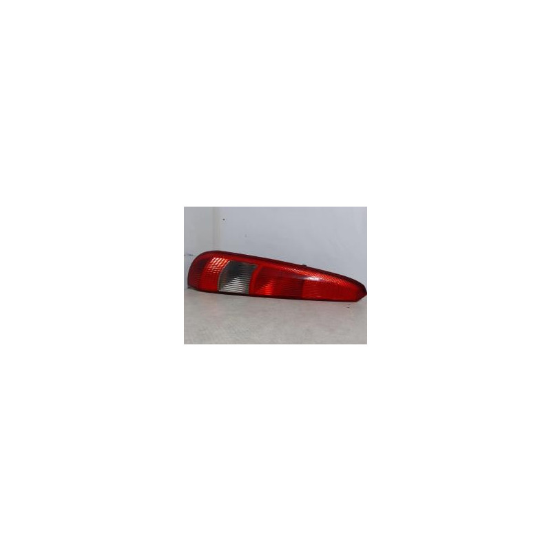 Feu arriere principal gauche (feux) FORD FIESTA 5 PHASE 1 d’occasion