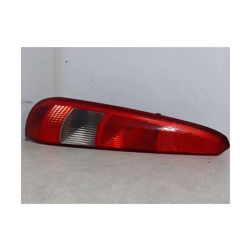 Feu arriere principal gauche (feux) FORD FIESTA 5 PHASE 1 d’occasion