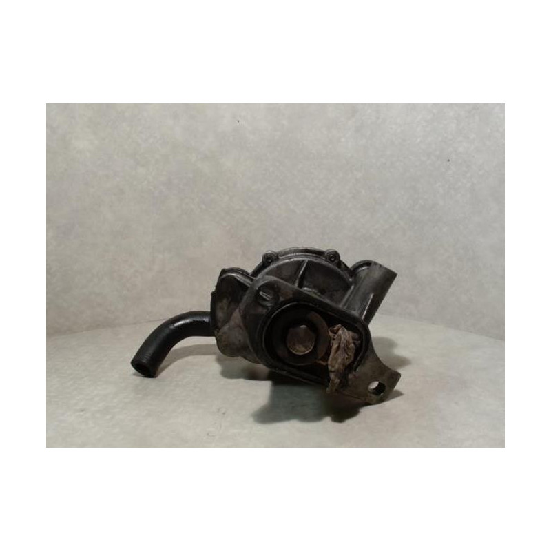 Pompe à vide VOLKSWAGEN 2.4 D 80 10V d’occasion