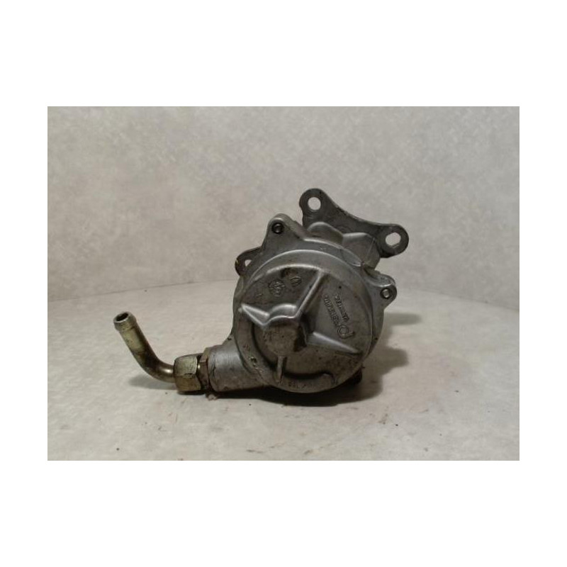 Pompe à vide RENAULT CLIO 2 PHASE 1 d’occasion