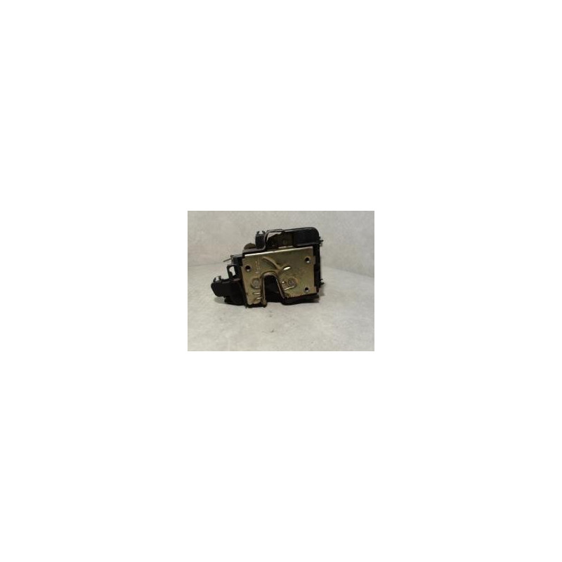 Serrure arriere droit VOLKSWAGEN 1.0 45 8V d’occasion