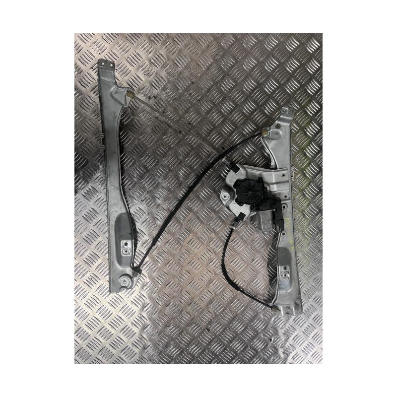 Mecanisme de leve vitre electrique avant gauche RENAULT CLIO 3 PHASE 1 d’occasion