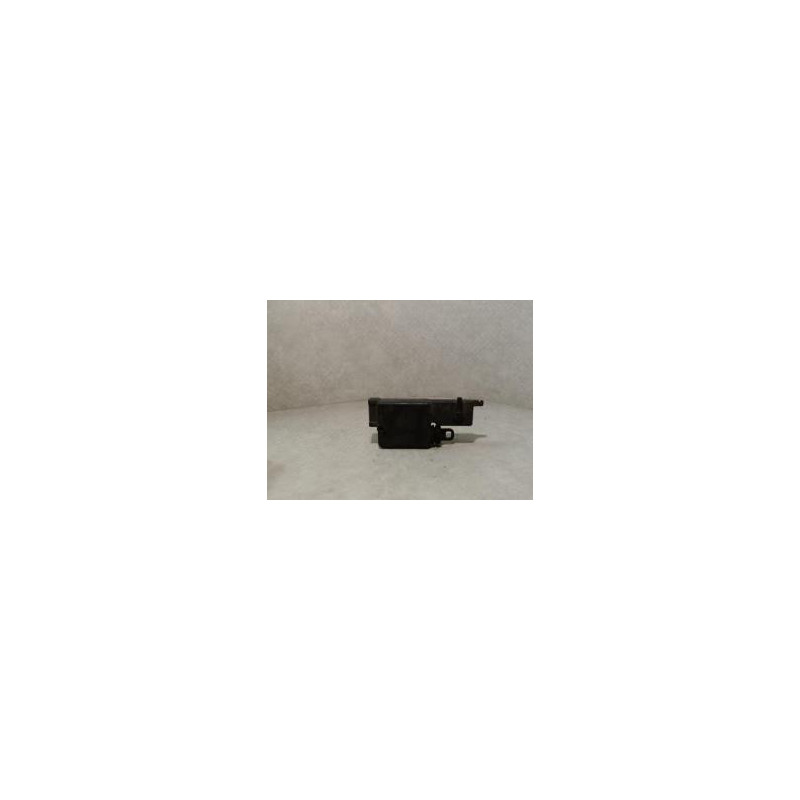 Fermeture non centralisee avant gauche RENAULT CLIO 1 PHASE 2 d’occasion