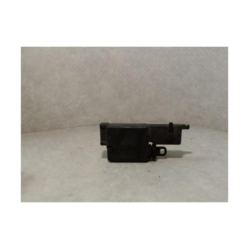Fermeture non centralisee avant gauche RENAULT CLIO 1 PHASE 2 d’occasion