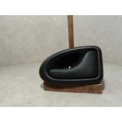 Poignee interieur avant droit RENAULT CLIO 2 PHASE 2 d’occasion