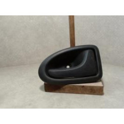Poignee interieur avant droit RENAULT CLIO 2 PHASE 1 d’occasion