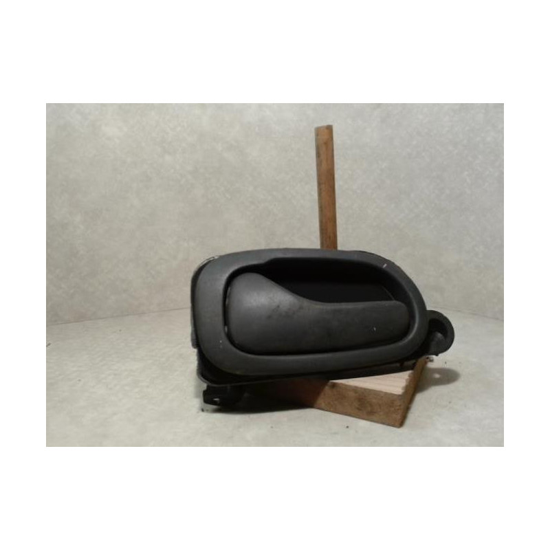 Poignee interieur avant gauche RENAULT SAFRANE PHASE 1 d’occasion
