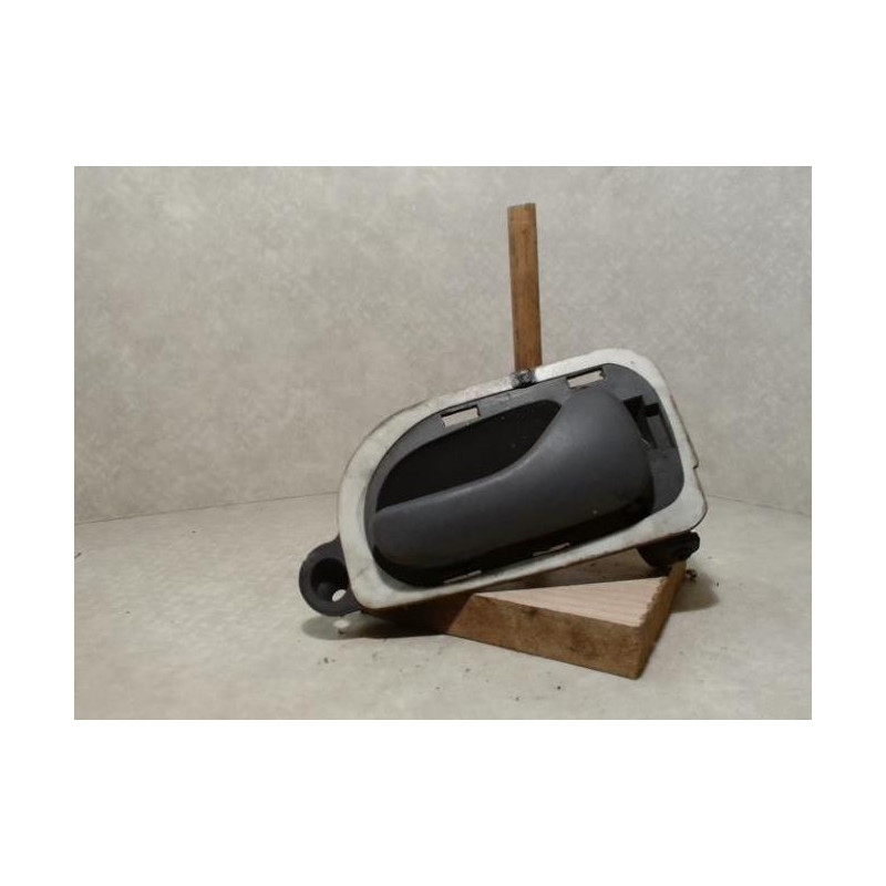 Poignee interieur arriere droit RENAULT ESPACE 3 d’occasion