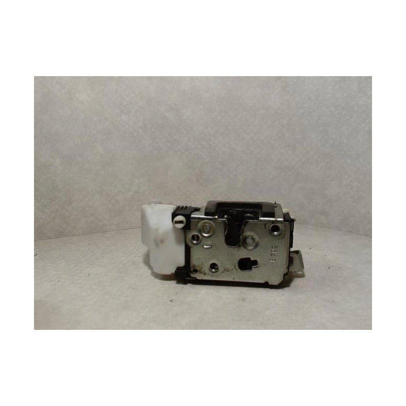 Serrure arriere droit FIAT PUNTO 2 PHASE 1 d’occasion