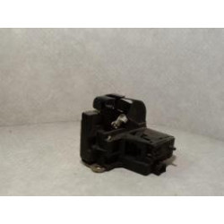 Serrure avant droit RENAULT CLIO 2 PHASE 1 d’occasion