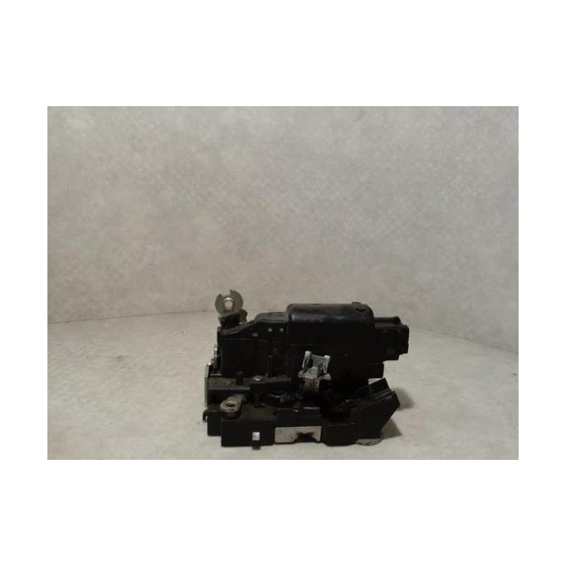 Serrure avant droit RENAULT KANGOO 1 PHASE 1 d’occasion