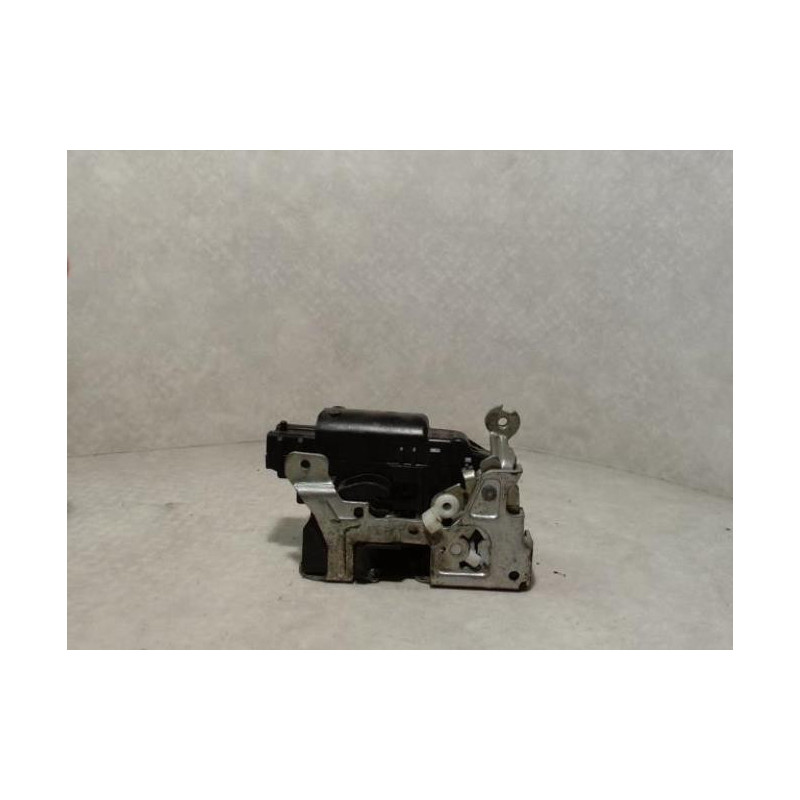 Serrure avant droit RENAULT KANGOO 1 PHASE 1 d’occasion
