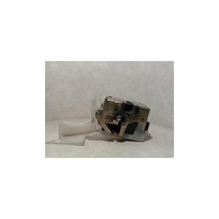 Serrure avant droit RENAULT CLIO 2 PHASE 1 d’occasion