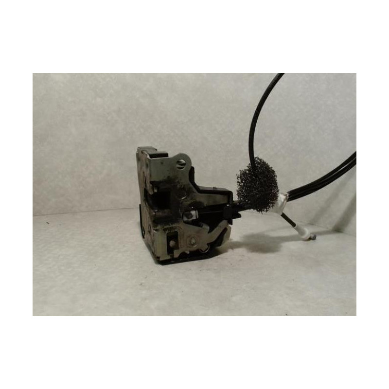 Serrure avant droit RENAULT CLIO 2 PHASE 2 d’occasion