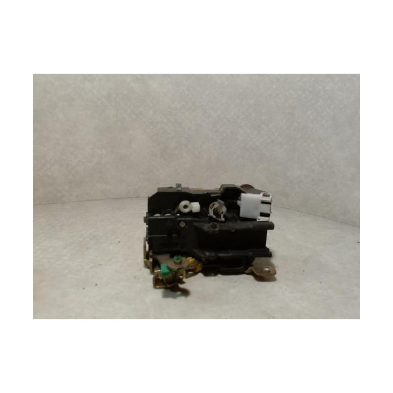 Serrure avant droit RENAULT LAGUNA 1 PHASE 2 d’occasion