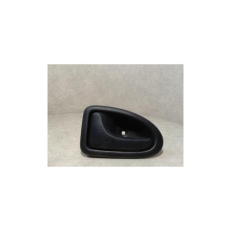 Poignee interieur avant gauche RENAULT CLIO 2 PHASE 1 d’occasion