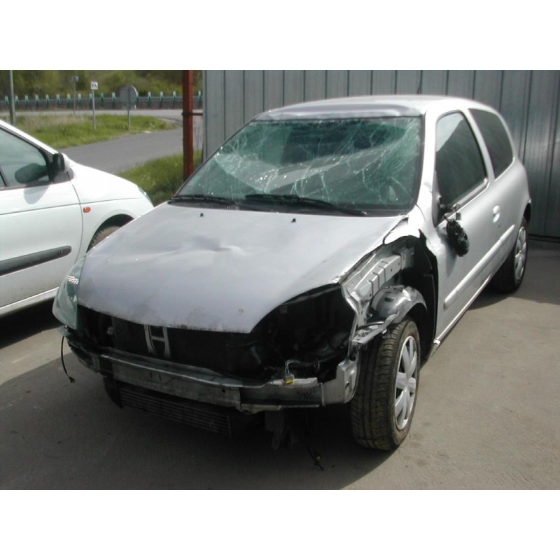 Poignee porte avant droit RENAULT CLIO 2 CAMPUS PHASE 1 d’occasion