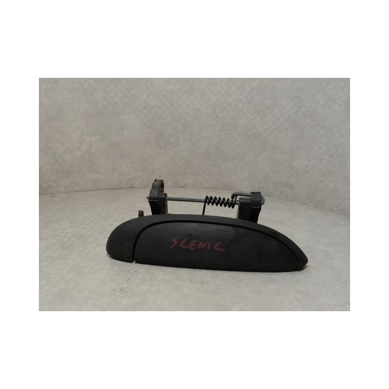 Poignee porte avant droit RENAULT SCENIC 1 PHASE 1 d’occasion