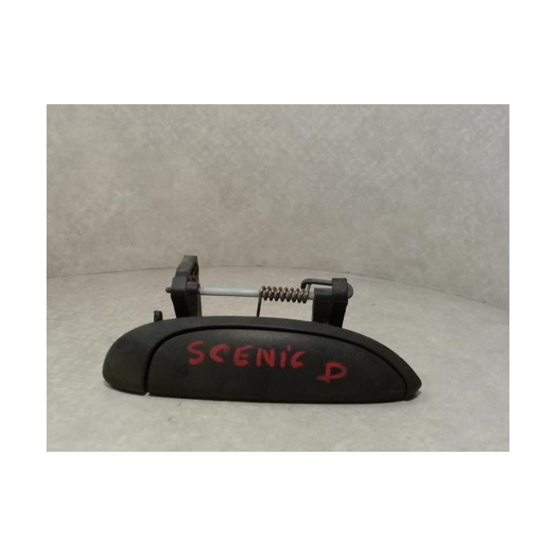 Poignee porte avant droit RENAULT SCENIC 1 PHASE 2 d’occasion